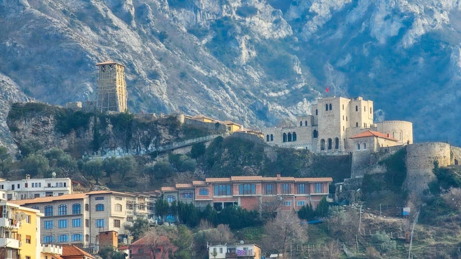 Villa Mefaja Kruje Exterior photo