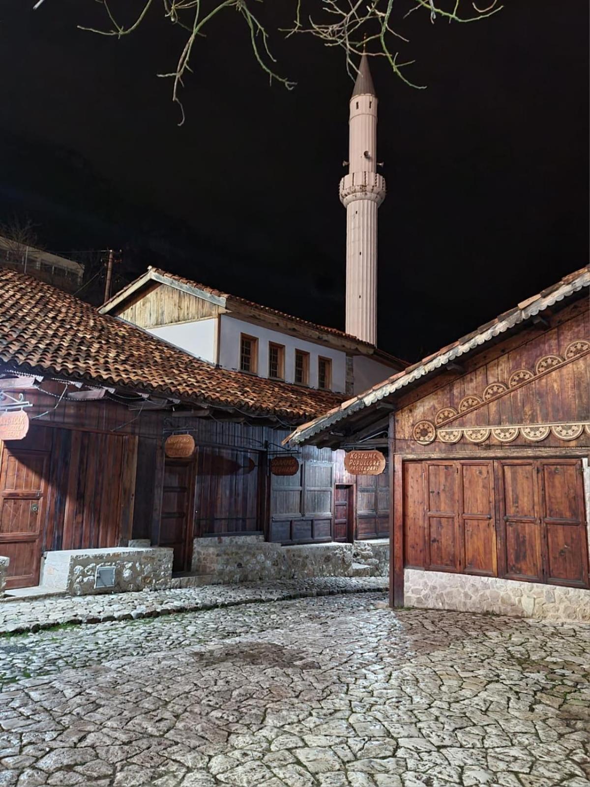 Villa Mefaja Kruje Exterior photo