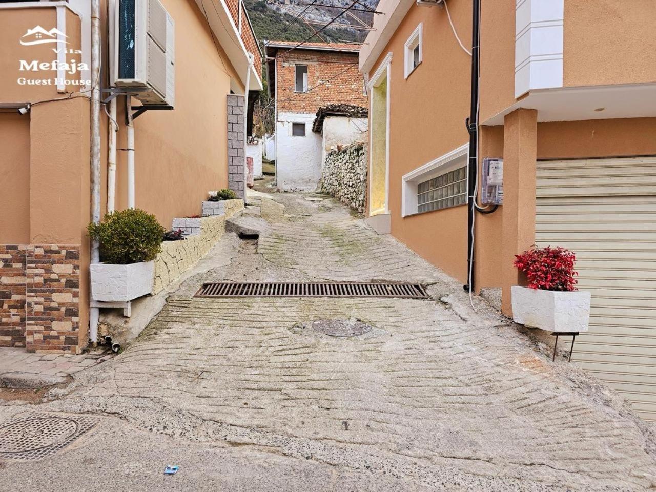 Villa Mefaja Kruje Exterior photo